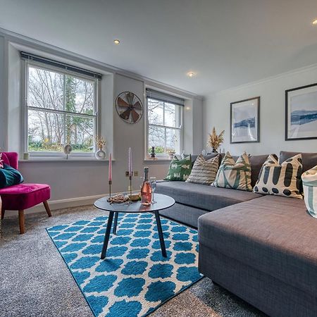 2 Bedroom Stylish Spacious Apt, Sleeps 6, Central Cheltenham, With Free Parking - By Blue Puffin Stays Exterior foto