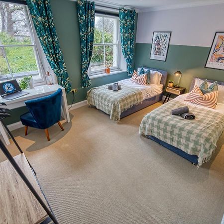 2 Bedroom Stylish Spacious Apt, Sleeps 6, Central Cheltenham, With Free Parking - By Blue Puffin Stays Exterior foto
