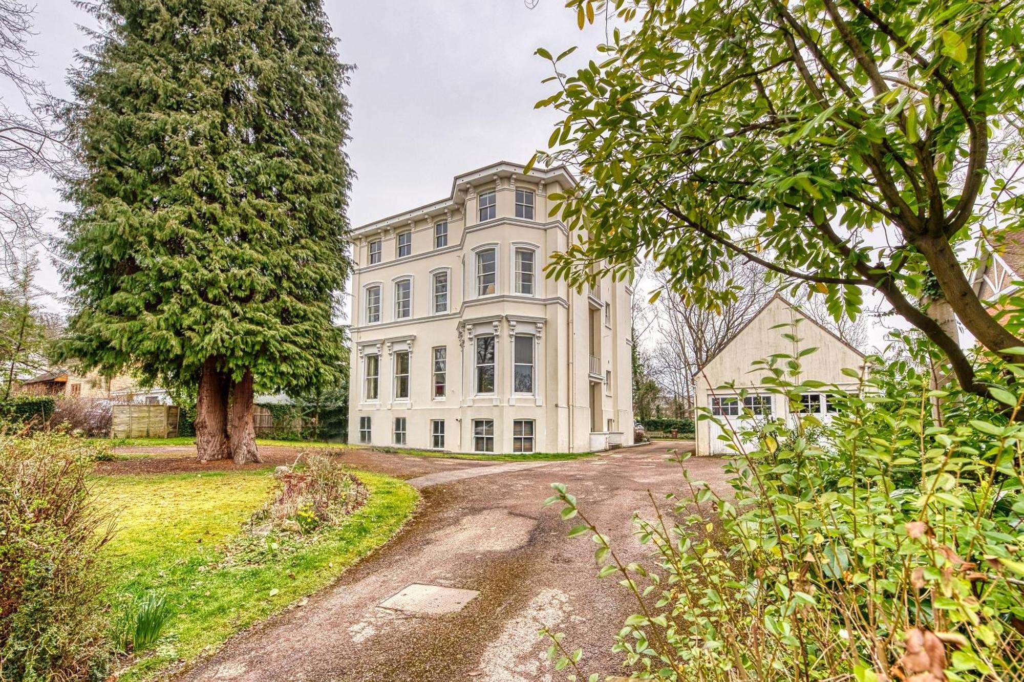 2 Bedroom Stylish Spacious Apt, Sleeps 6, Central Cheltenham, With Free Parking - By Blue Puffin Stays Exterior foto