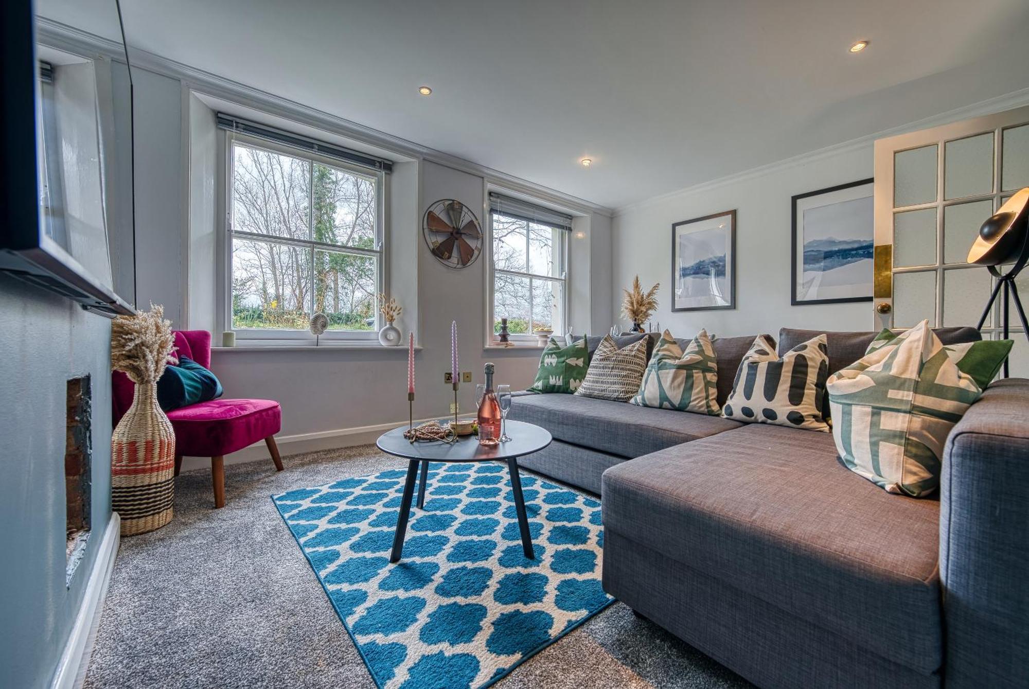 2 Bedroom Stylish Spacious Apt, Sleeps 6, Central Cheltenham, With Free Parking - By Blue Puffin Stays Exterior foto