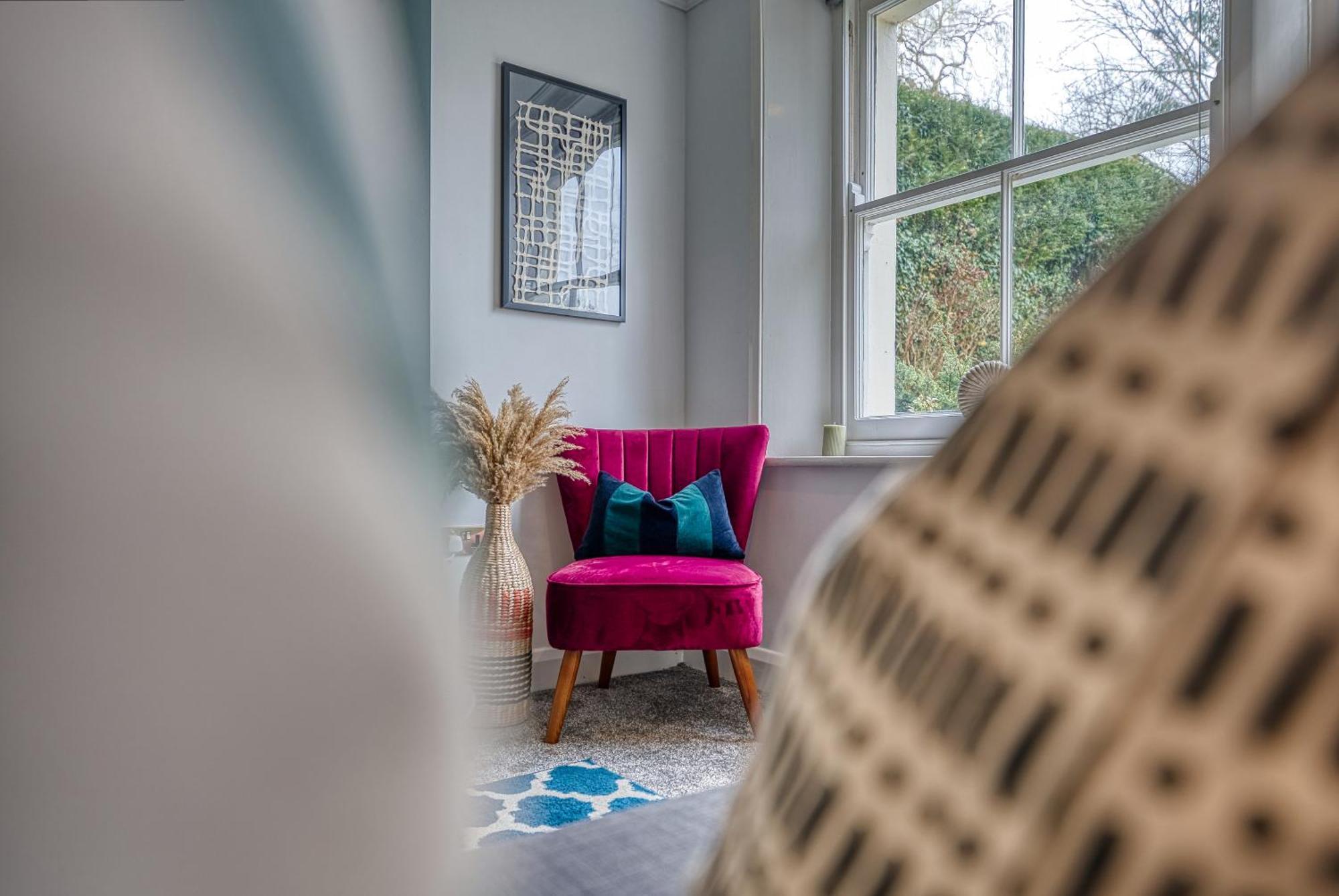 2 Bedroom Stylish Spacious Apt, Sleeps 6, Central Cheltenham, With Free Parking - By Blue Puffin Stays Exterior foto